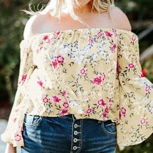 060. Yellow Plus Size Floral Off Shoulder Ruffle Sleeve Top   Size 3X
